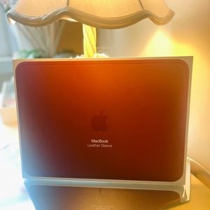 Apple MacBook Leather Sleeve (12 inch) - Saddle Brown color